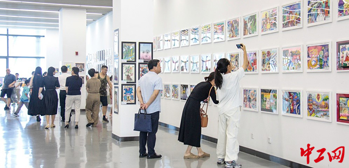 淄博举办全市青少年书画展，承办展览展示活动成效显著